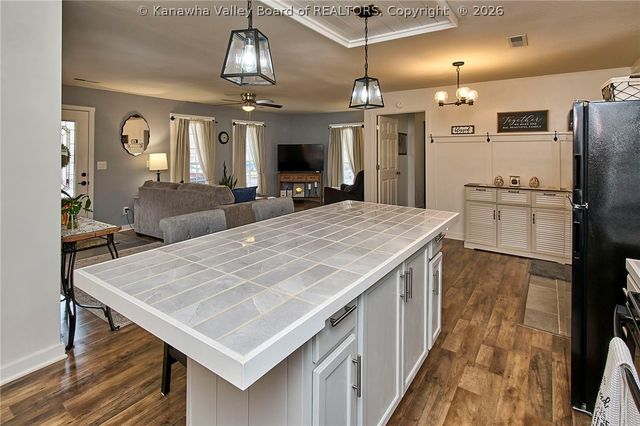 1296 3rd Avenue, East Bank, WV 25067