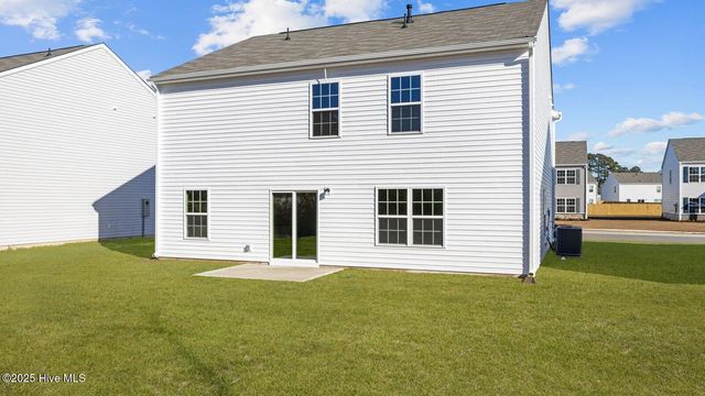 4011 Topsail Trail, New Bern, NC 28560