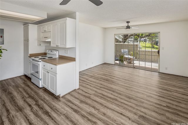 94-1351 Kulewa Loop 17D, Waipahu, HI 96797
