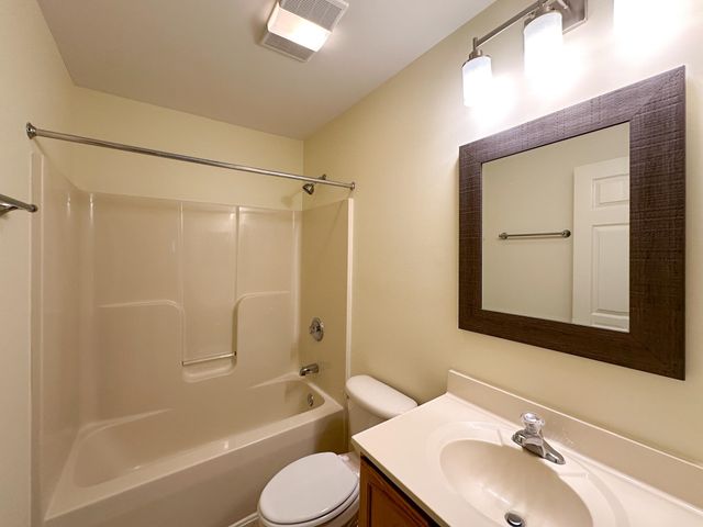 1026 COMMERCIAL CT, Harrisonburg, VA 22802