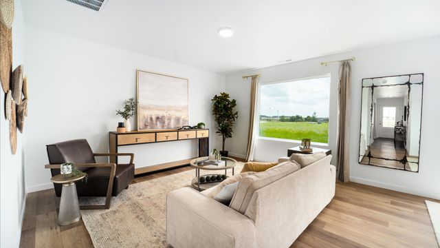 1726 N Boxwood Drive, Brookline, MO 65619