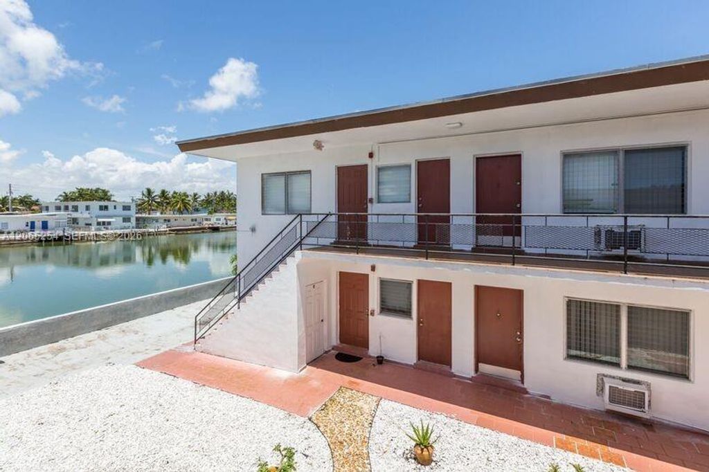 8210 Byron Ave, Miami Beach, FL 33141