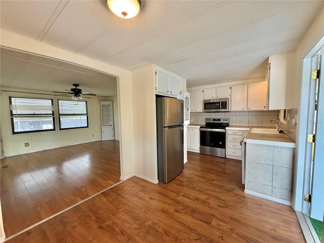 121 DOGWOOD TRAIL, Leesburg, FL 34748