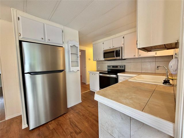 121 DOGWOOD TRAIL, Leesburg, FL 34748