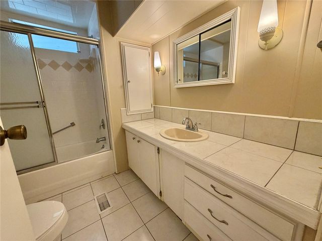 121 DOGWOOD TRAIL, Leesburg, FL 34748