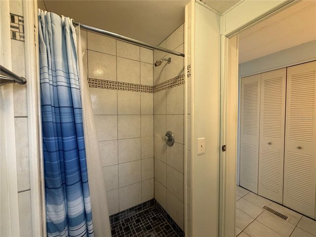 121 DOGWOOD TRAIL, Leesburg, FL 34748