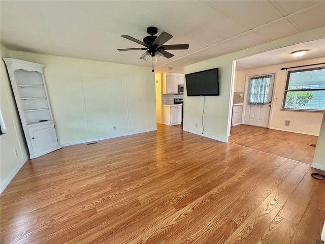 121 DOGWOOD TRAIL, Leesburg, FL 34748