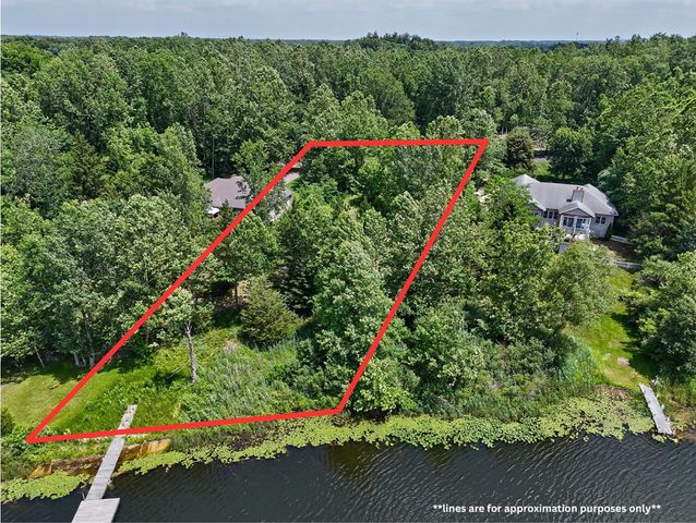 29265 Misty Pines Street, Dowagiac, MI 49047