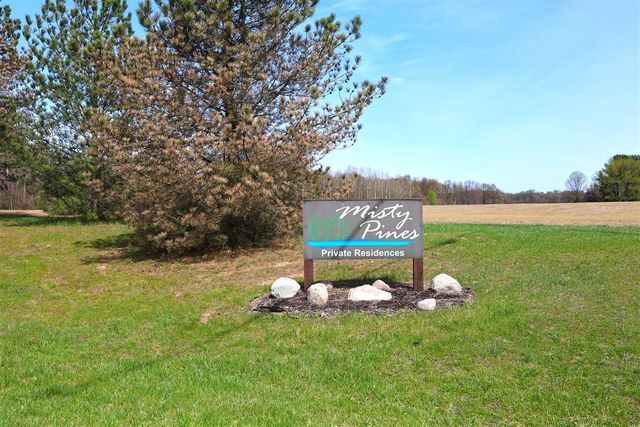 29265 Misty Pines Street, Dowagiac, MI 49047