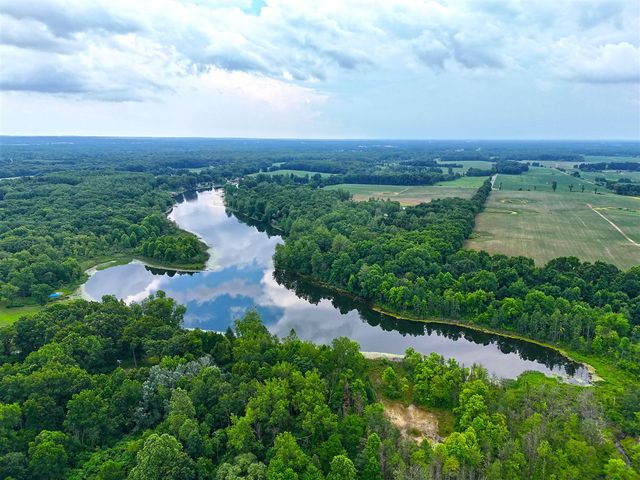 29265 Misty Pines Street, Dowagiac, MI 49047