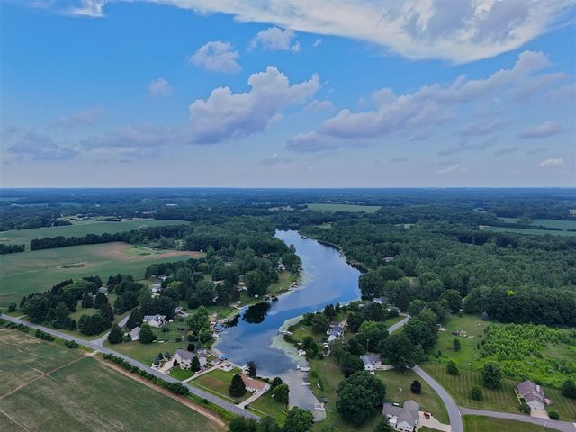 29265 Misty Pines Street, Dowagiac, MI 49047