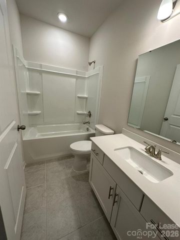 10008 Hemmingway Place, Charlotte, NC 28227