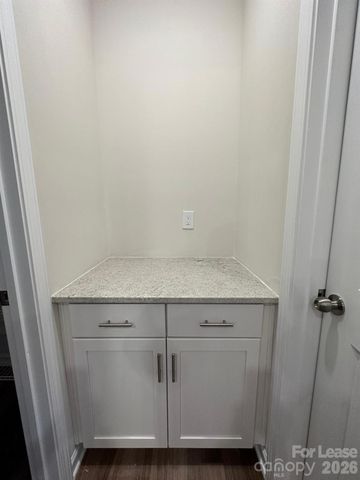 10008 Hemmingway Place, Charlotte, NC 28227