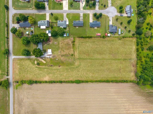 555 Opp Reynolds Road, Hazel Green, AL 35750