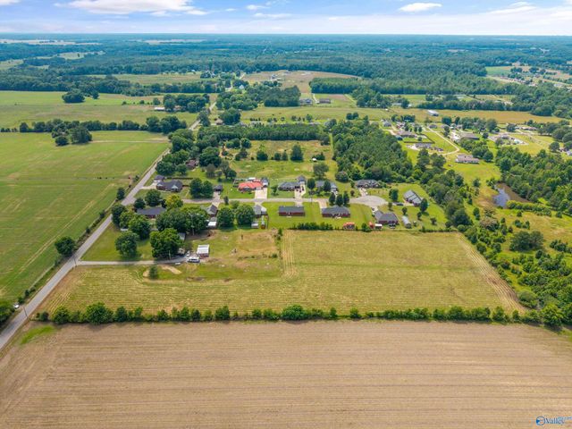 555 Opp Reynolds Road, Hazel Green, AL 35750
