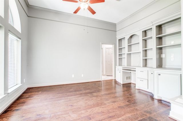 13661 Lakeside Place Drive, Willis, TX 77318