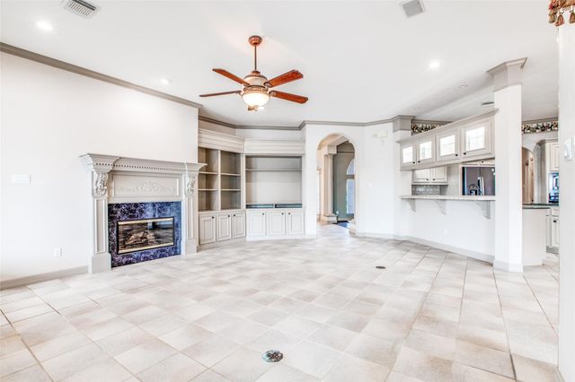 13661 Lakeside Place Drive, Willis, TX 77318