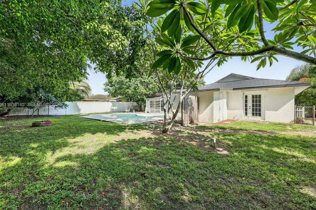 770 SE Hollahan Ave, Port St. Lucie, FL 34983