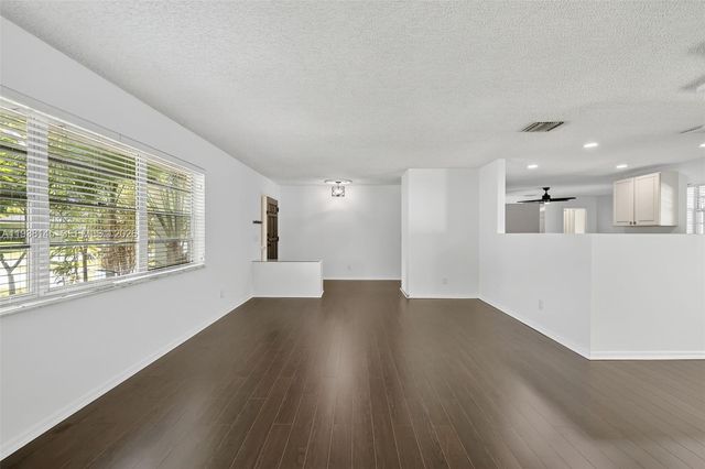 770 SE Hollahan Ave, Port St. Lucie, FL 34983