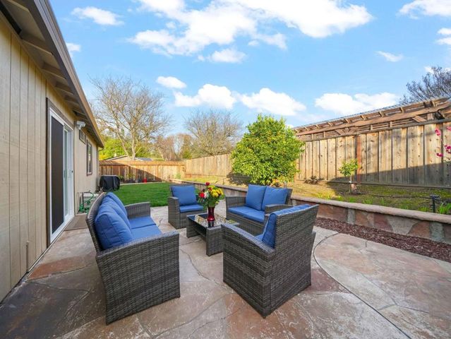 14 Via Campina, San Jose, CA 95139