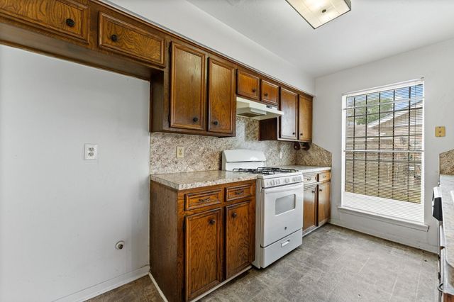 2006 Deerhurst Lane, Houston, TX 77088