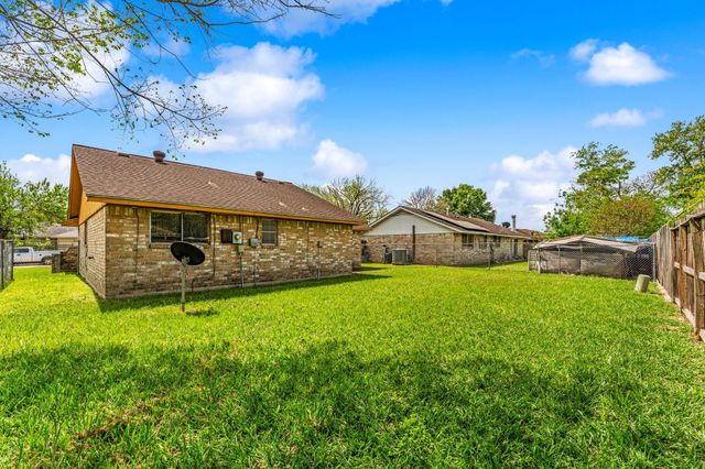 2006 Deerhurst Lane, Houston, TX 77088