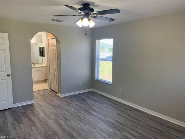 703 SW 22nd ST, Cape Coral, FL 33991