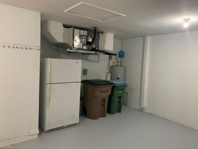 703 SW 22nd ST, Cape Coral, FL 33991