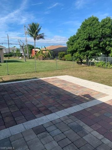 703 SW 22nd ST, Cape Coral, FL 33991