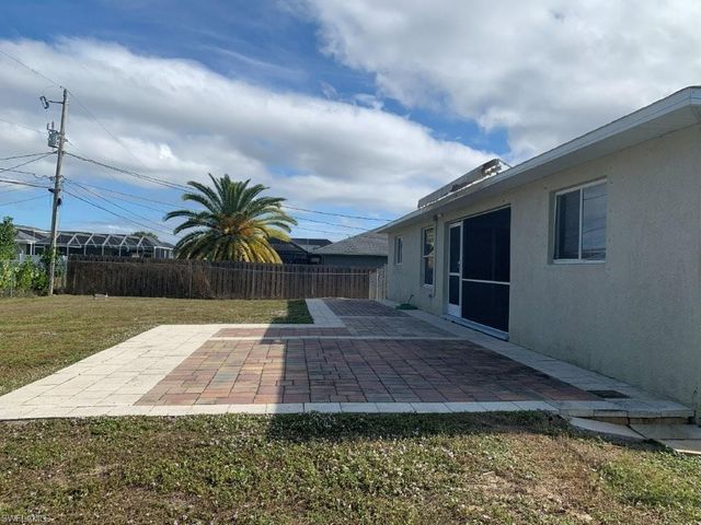 703 SW 22nd ST, Cape Coral, FL 33991