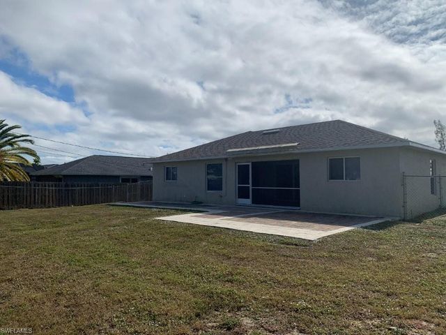 703 SW 22nd ST, Cape Coral, FL 33991