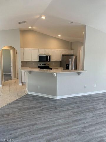 703 SW 22nd ST, Cape Coral, FL 33991