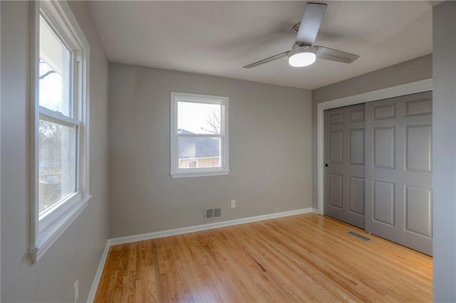 18303 E 7th Street N, Independence, MO 64056