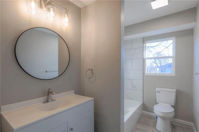 18303 E 7th Street N, Independence, MO 64056