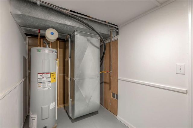 18303 E 7th Street N, Independence, MO 64056