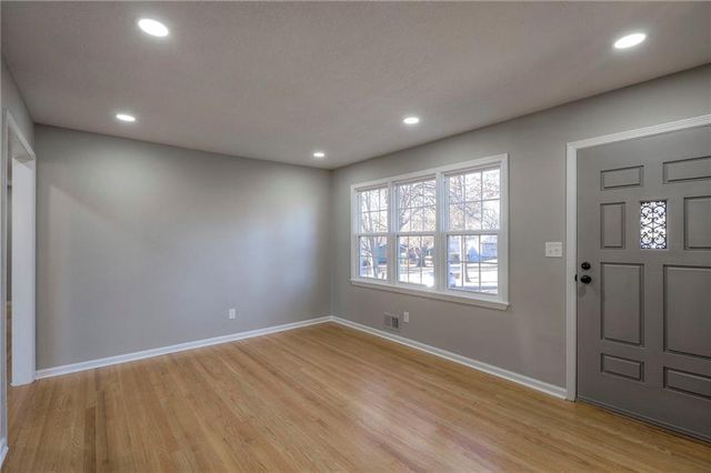 18303 E 7th Street N, Independence, MO 64056