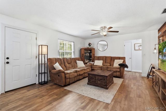 420 S Hibiscus Avenue, Crystal River, FL 34429