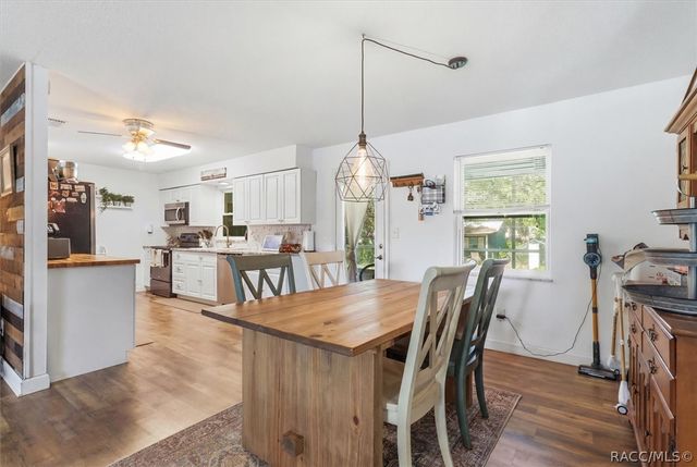 420 S Hibiscus Avenue, Crystal River, FL 34429
