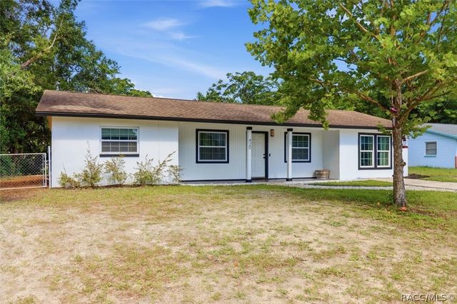 420 S Hibiscus Avenue, Crystal River, FL 34429