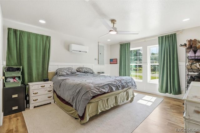 420 S Hibiscus Avenue, Crystal River, FL 34429