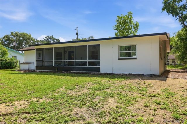 420 S Hibiscus Avenue, Crystal River, FL 34429