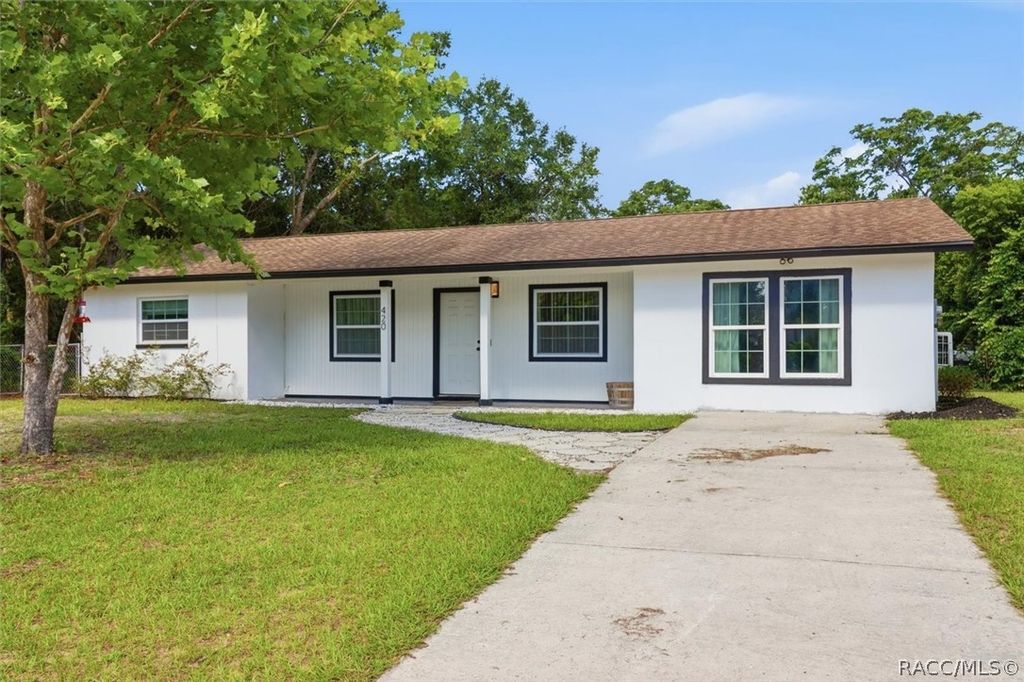 420 S Hibiscus Avenue, Crystal River, FL 34429