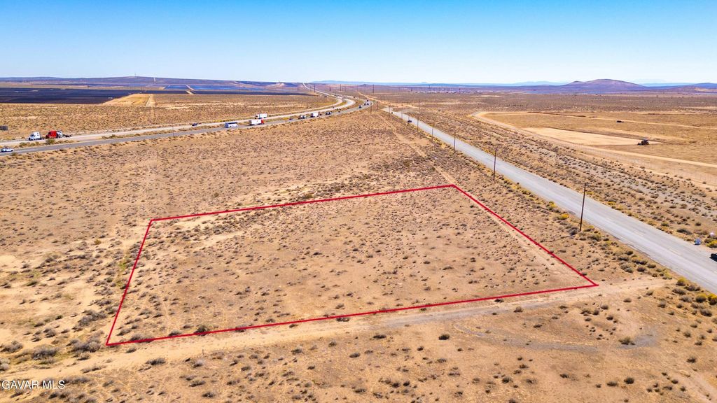 20th St E, Mojave, CA 93501