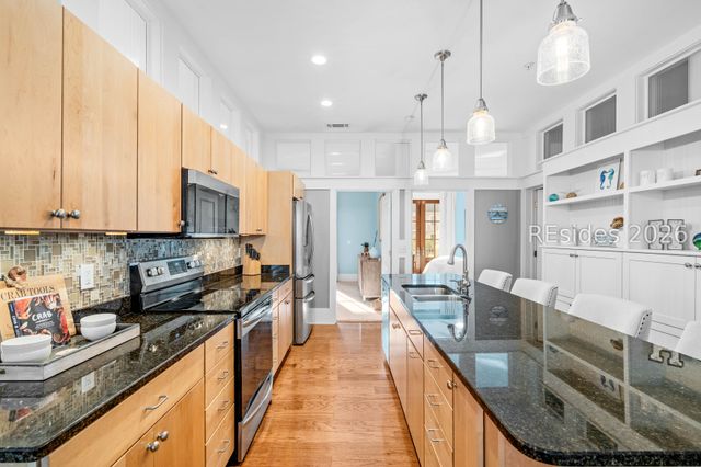 10 Abbey Row Apt 2A, Beaufort, SC 29906