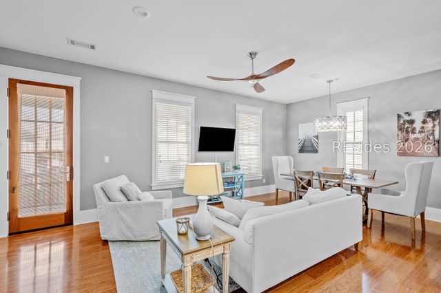 10 Abbey Row Apt 2A, Beaufort, SC 29906