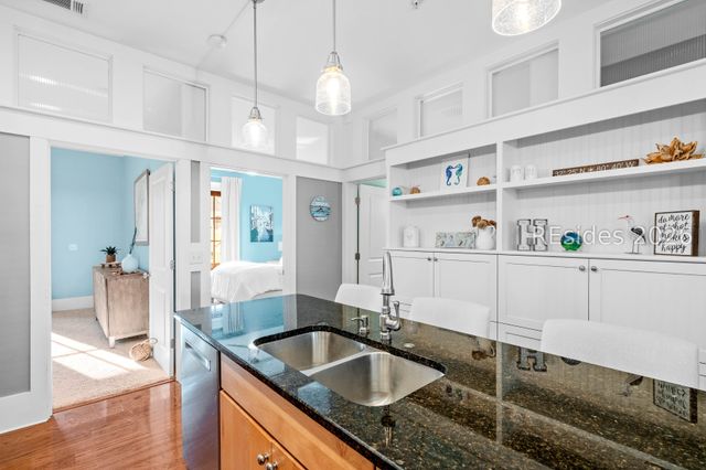 10 Abbey Row Apt 2A, Beaufort, SC 29906