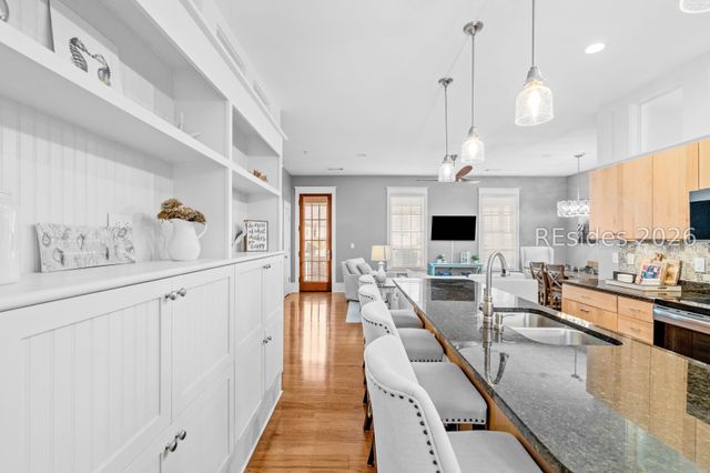 10 Abbey Row Apt 2A, Beaufort, SC 29906