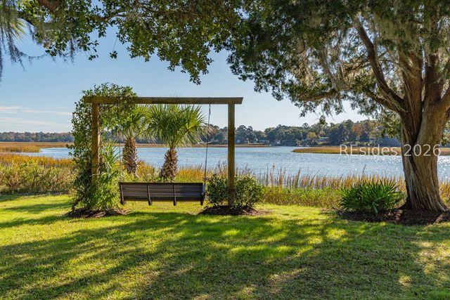 10 Abbey Row Apt 2A, Beaufort, SC 29906