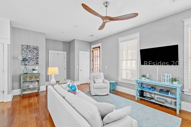 10 Abbey Row Apt 2A, Beaufort, SC 29906