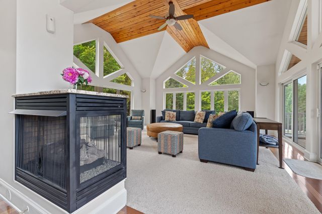 174 Virginia Key TRL, Union Hall, VA 24176